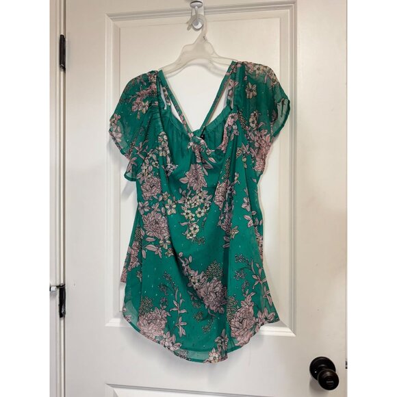 Torrid Top size 2 2X 18 20 Cold Shoulder Halter Crinkle Chiffon Floral Green - Picture 2 of 10